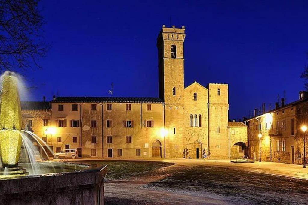 Casa Del Castorino Apartment Abbadia San Salvator Luaran gambar
